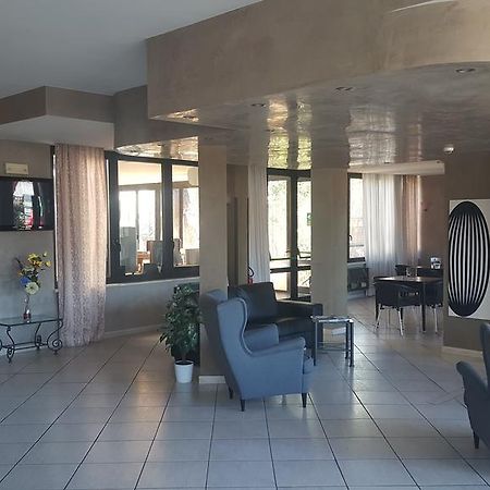 One Park Hotel Marino Esterno foto